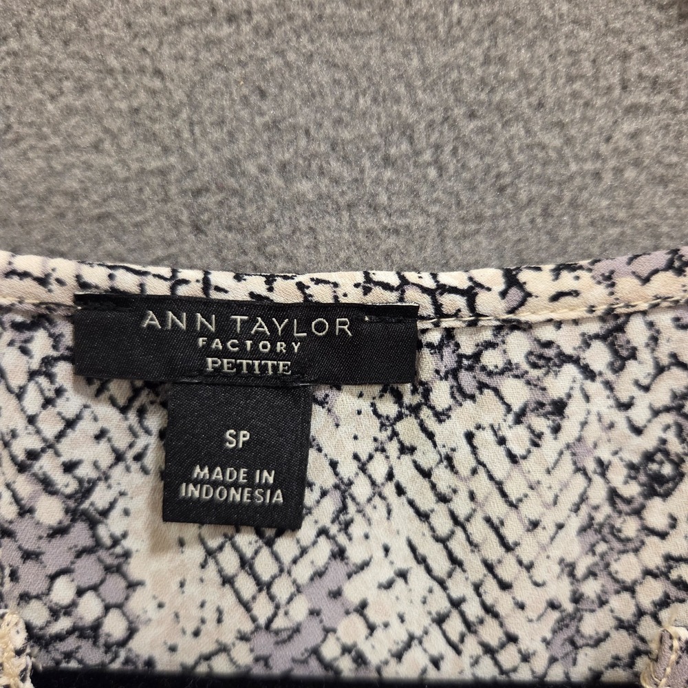 Ann Taylor Factory Boho Blouse Women's Size Petite Small Ruffle Sleeves Casual - Picture 4 of 7